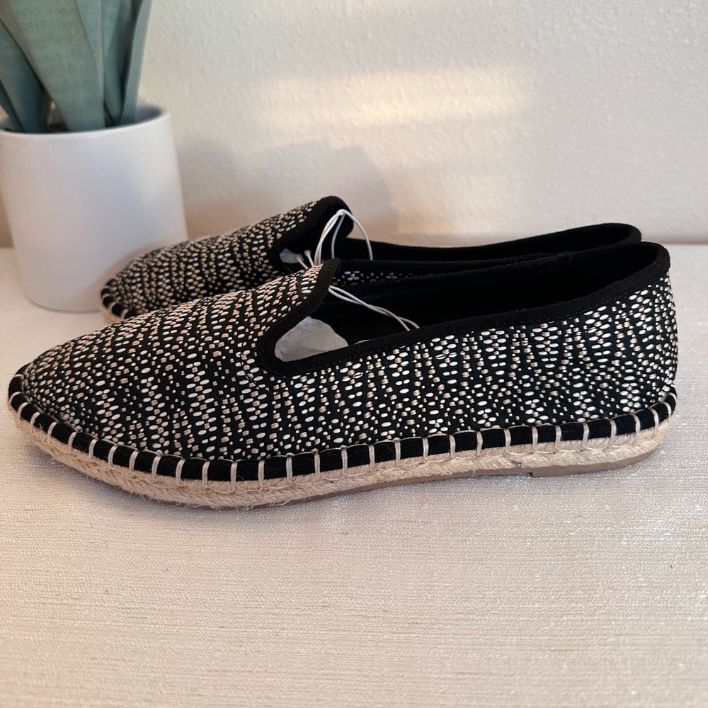 New Universal Thread Black/White Woven Espadrille Slip On Loafers Women’s 8.5